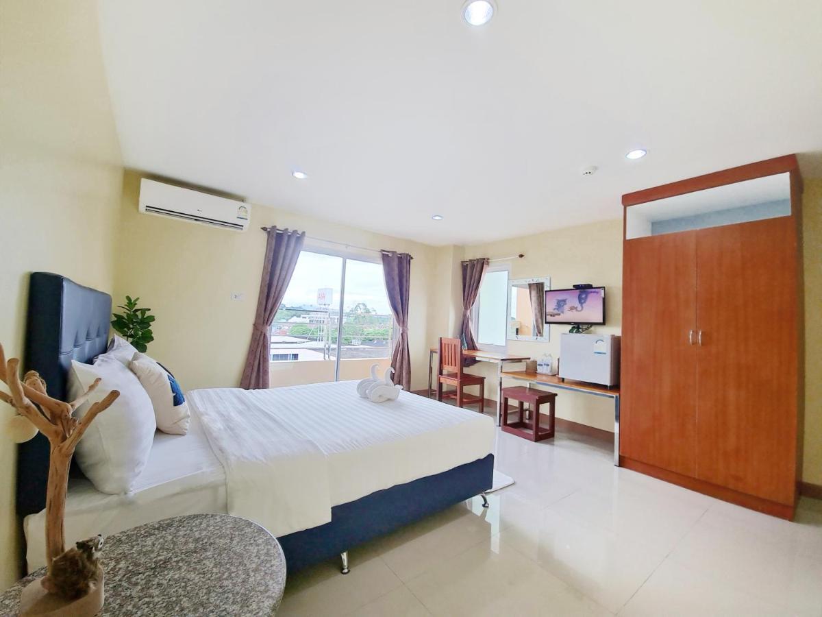 Jaroonsak Grand Hotel Trang Luaran gambar