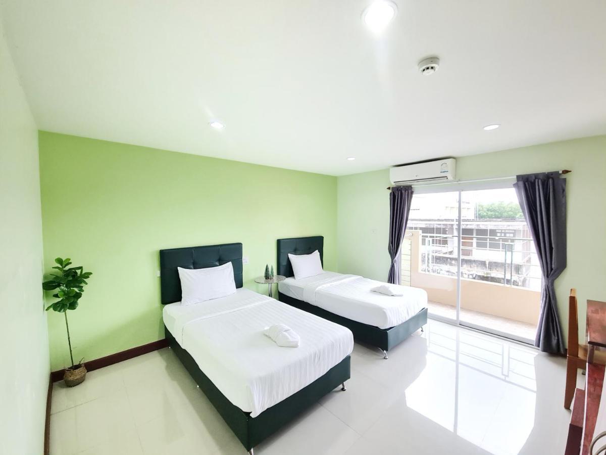Jaroonsak Grand Hotel Trang Luaran gambar